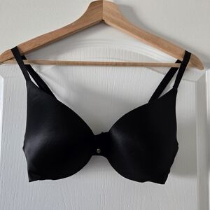 Victoria's Secret Very Sexy Uplift Plunge Bra Black 34C